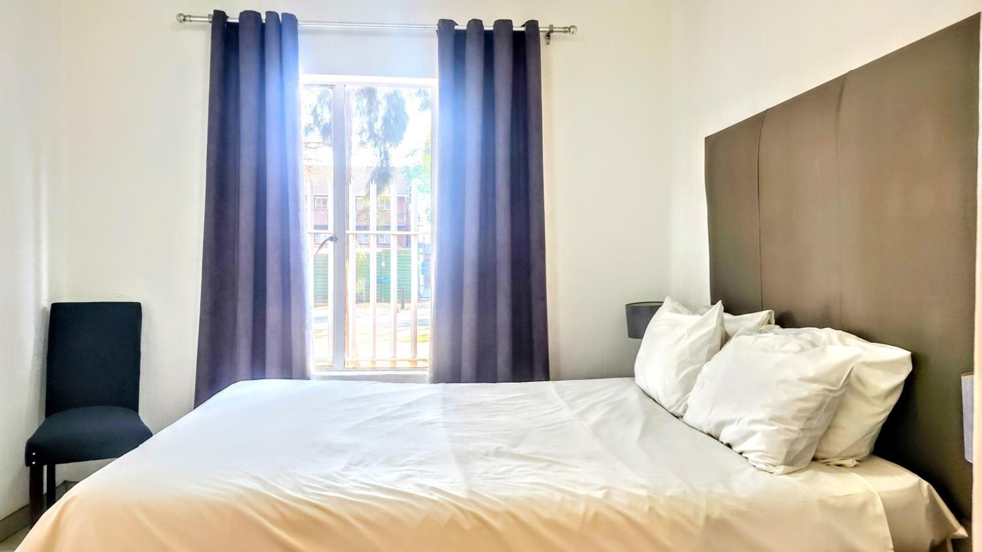 Palmar Hotel ヨハネスブルグ エクステリア 写真